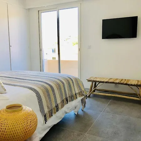 T3 Front De Dernier Etage Vue Petit Havre De Paix Pour Vos Emplacement Unique Vue Panoramique A 180 Degres Pour Ce T3 En Face De La Front De Vue Sur Les Iles 5 Et Dernier Etage Avec Ascenseur