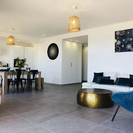 Апартаменты T3 Front De Dernier Etage Vue Petit Havre De Paix Pour Vos Emplacement Unique Vue Panoramique A 180 Degres Pour Ce T3 En Face De La Front De Vue Sur Les Iles 5 Et Dernier Etage Avec Ascenseur