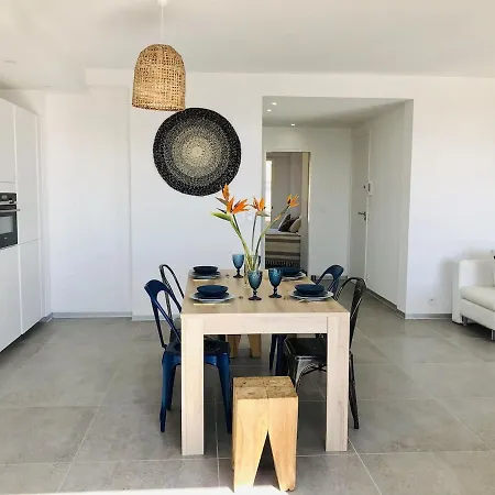 Apartmán T3 Front De Dernier Etage Vue Petit Havre De Paix Pour Vos Emplacement Unique Vue Panoramique A 180 Degres Pour Ce T3 En Face De La Front De Vue Sur Les Iles 5 Et Dernier Etage Avec Ascenseur Le Lavandou
