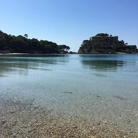 T3 Front De Dernier Etage Vue Petit Havre De Paix Pour Vos Emplacement Unique Vue Panoramique A 180 Degres Pour Ce T3 En Face De La Front De Vue Sur Les Iles 5 Et Dernier Etage Avec Ascenseur Lejlighed