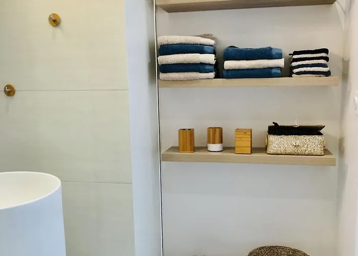 Apartman T3 Front De Dernier Etage Vue Petit Havre De Paix Pour Vos Emplacement Unique Vue Panoramique A 180 Degres Pour Ce T3 En Face De La Front De Vue Sur Les Iles 5 Et Dernier Etage Avec Ascenseur Le Lavandou